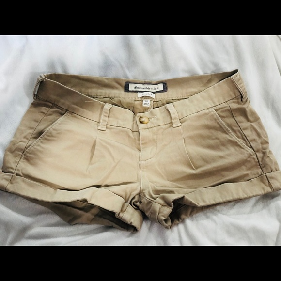 Abercrombie & Fitch Pants - Low rise short